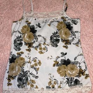 Maurices Size XL Flower and Lace Tank Top